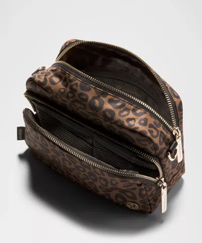 Lululemon Everywhere Crossbody Bag 2l