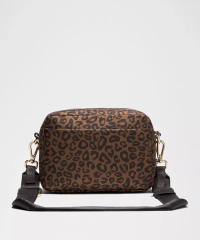 Lululemon Everywhere Crossbody Bag 2l