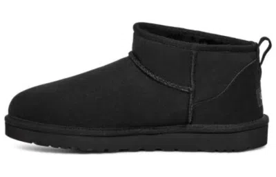 Ugg Minimalist Low-cut Ankle Boot With Textured Grip Sole In Black