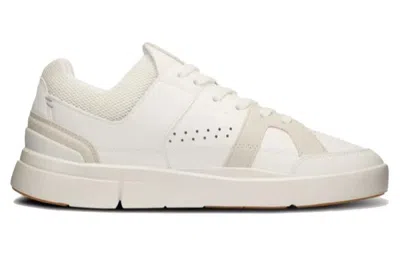 On (wmns)  Running The Roger Clubhouse 'white'