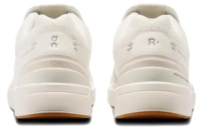 On (wmns)  Running The Roger Clubhouse 'white'