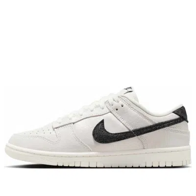 Nike Dunk Low Retro Se Sneakers In White
