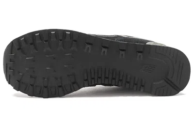 New Balance Panel-detail Logo Patch Sneakers In Black