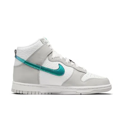 Nike Dunk High Sneakers In White