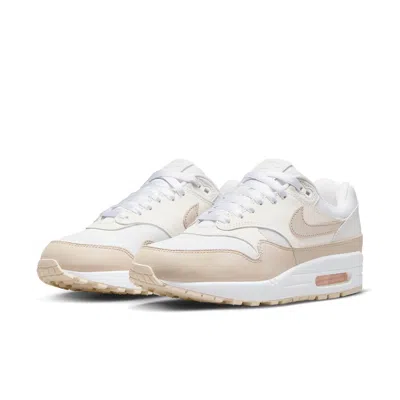 Nike (wmns)  Air Max 1 'sanddrift' In Neutral
