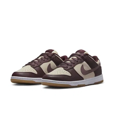 Nike Wmns Dunk Low Sneakers Coconut Milk / Plum Eclipse In Multi
