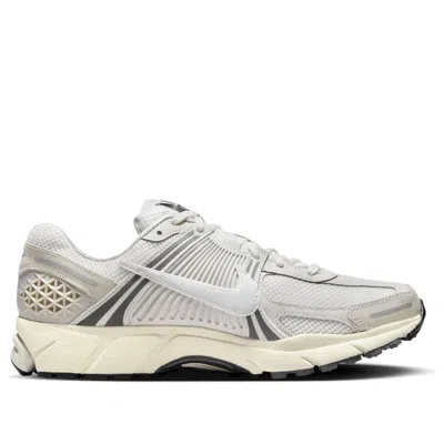 Nike Air Zoom Vomero 5 Sneakers In White And Gray