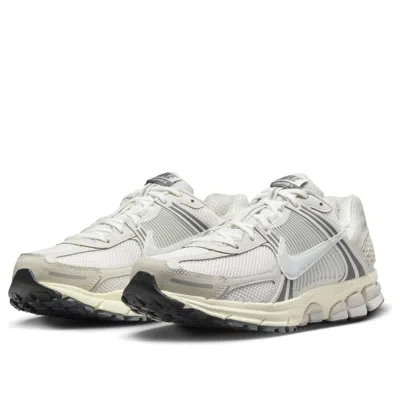 Nike Air Zoom Vomero 5 Sneakers In White And Gray