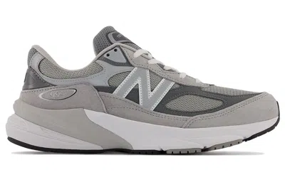 New Balance 990 V6 In Gray