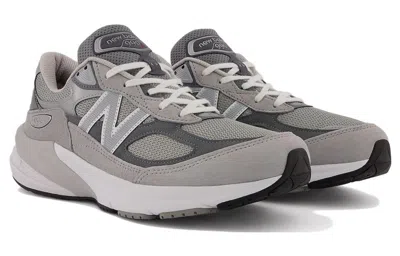 New Balance 990 V6 In Gray