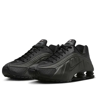 Nike Wmns Shox R4 Sneakers Black