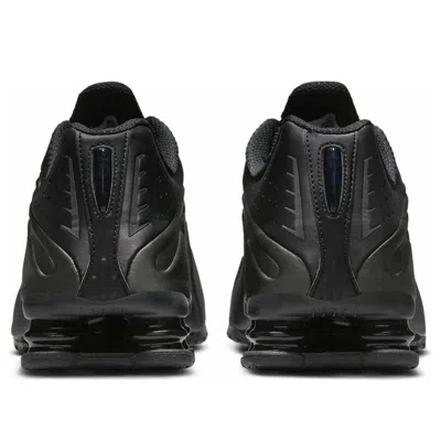 Nike Wmns Shox R4 Sneakers Black