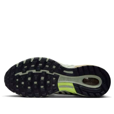 Nike Air Pegasus 2k5 Sneaker In Green