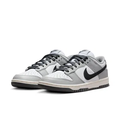 Nike Dunk Low Light Smoke In Gray