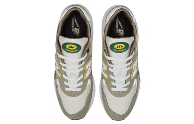 New Balance 580 Trainers