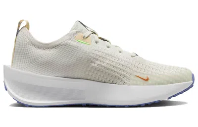 Nike (wmns)  Interact Run 'light Bone Sail' In Neutral