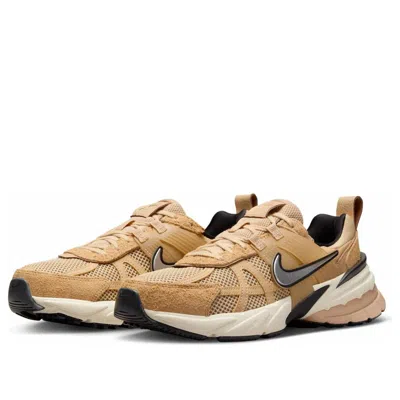 Nike V2k Run Sneaker