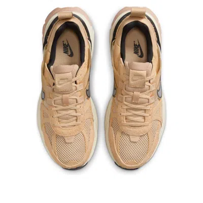 Nike V2k Run Sneaker