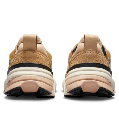 Nike V2k Run Sneaker