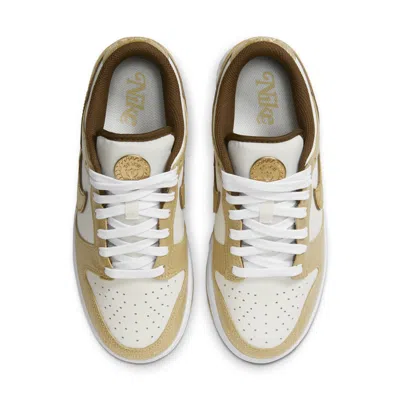Nike (wmns)  Dunk Low Lx 'be The One' In Neutral