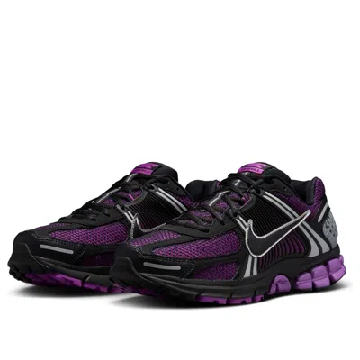 Nike Zoom Vomero 5 Sneakers In Purple