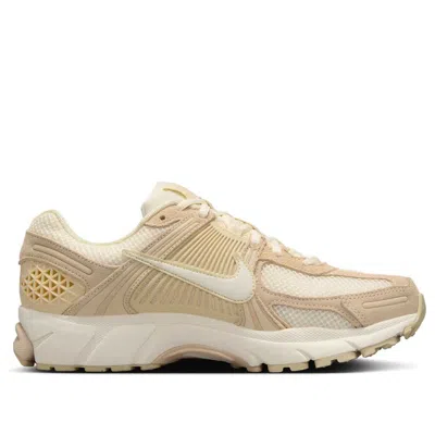Nike Zoom Vomero 5 Sneakers In Brown