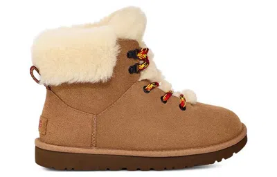 Ugg Logo Snow Boots In Brown