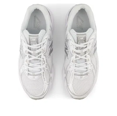 New Balance 740v2 Sneaker In White