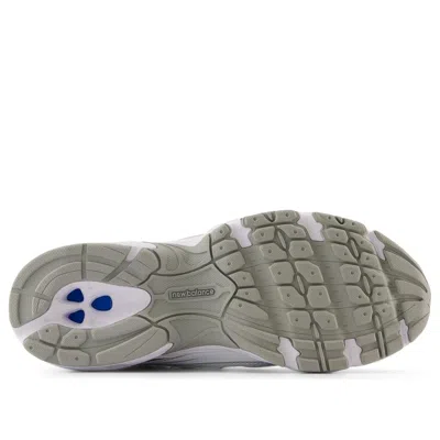 New Balance 740v2 Sneaker In White