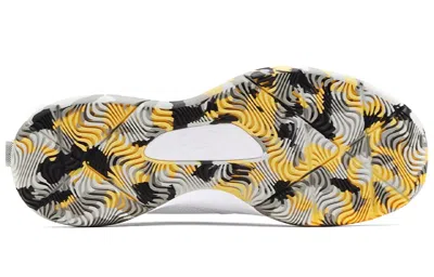 Under Armour 3z5 Curry 'white' In Multi