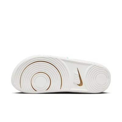 Nike (wmns)  Offcourt Slides 'sail Stadium Green' In Multi