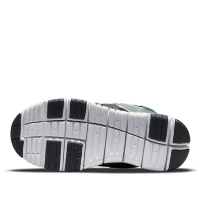 Nike (ps)  Dynamo Free 'black Dark Ash Metallic Chrome' In Multi