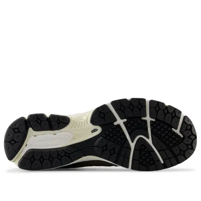 New Balance Men's 2002rx