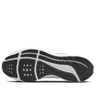 Nike (wmns)  Air Zoom Pegasus 40 'black White'