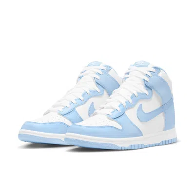 Nike Dunk High Sneaker In White