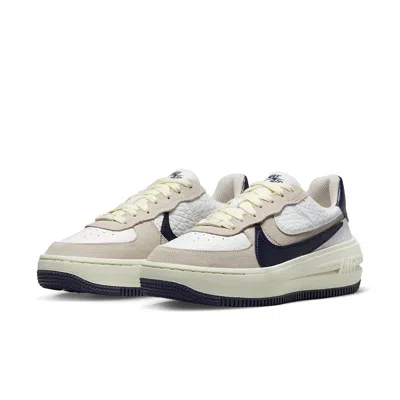 Nike (wmns)  Air Force 1 Low Plt.af.orm 'summit White Navy'