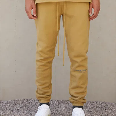 Essentials Sweatpant In Brown