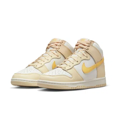 Nike (wmns)  Dunk High 'pale Vanilla' In Multi