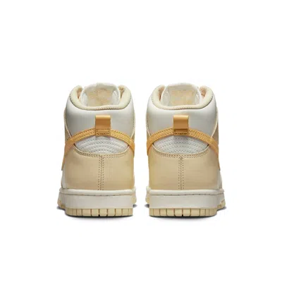 Nike (wmns)  Dunk High 'pale Vanilla' In Multi