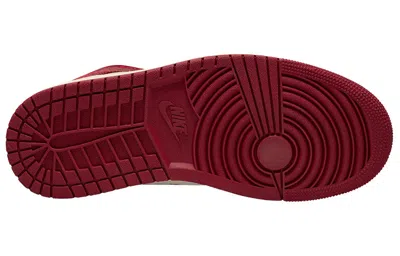 Air Jordan (wmns)  1 Mid Se 'red Cream'