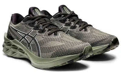 Asics Novablast 2 Le 'lichen Green' In Multi