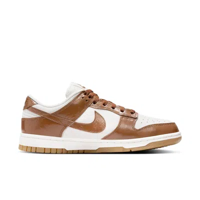 Nike Dunk Low Lx Sneaker In Brown