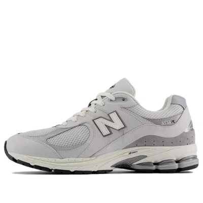 New Balance Men's 2002r