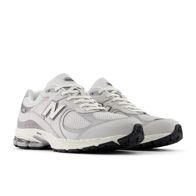 New Balance Men's 2002r