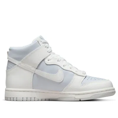Nike Dunk High In White