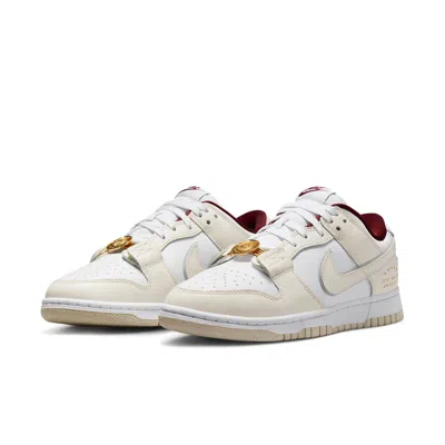 Nike (wmns)  Dunk Low Se Just Do It 'white Phantom' In Neutral