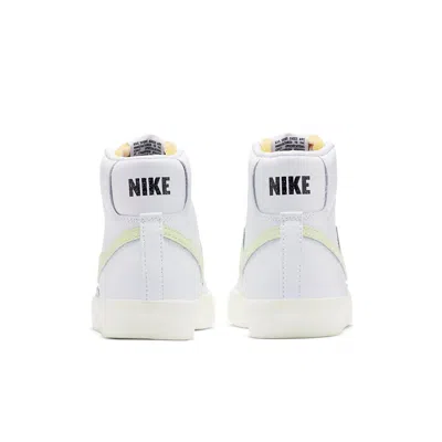 Nike (wmns)  Blazer Mid '77 'barely Volt' In White