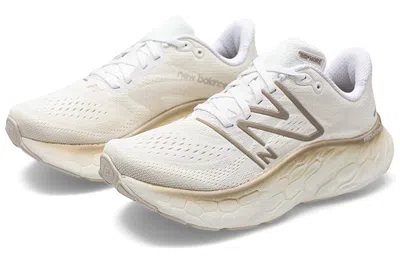New Balance (wmns)  Fresh Foam X More V4 'white Gold Metallic'