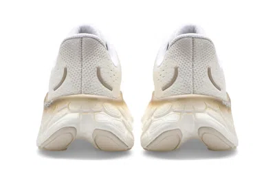 New Balance (wmns)  Fresh Foam X More V4 'white Gold Metallic'