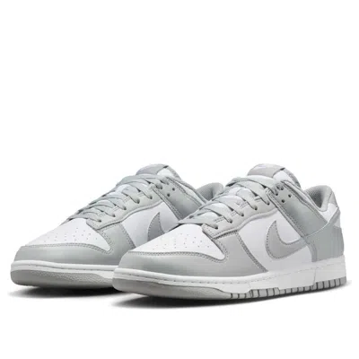Nike Dunk Low Se Basketball Sneaker In Gray